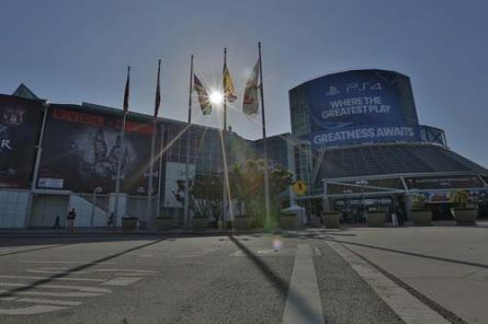 E3